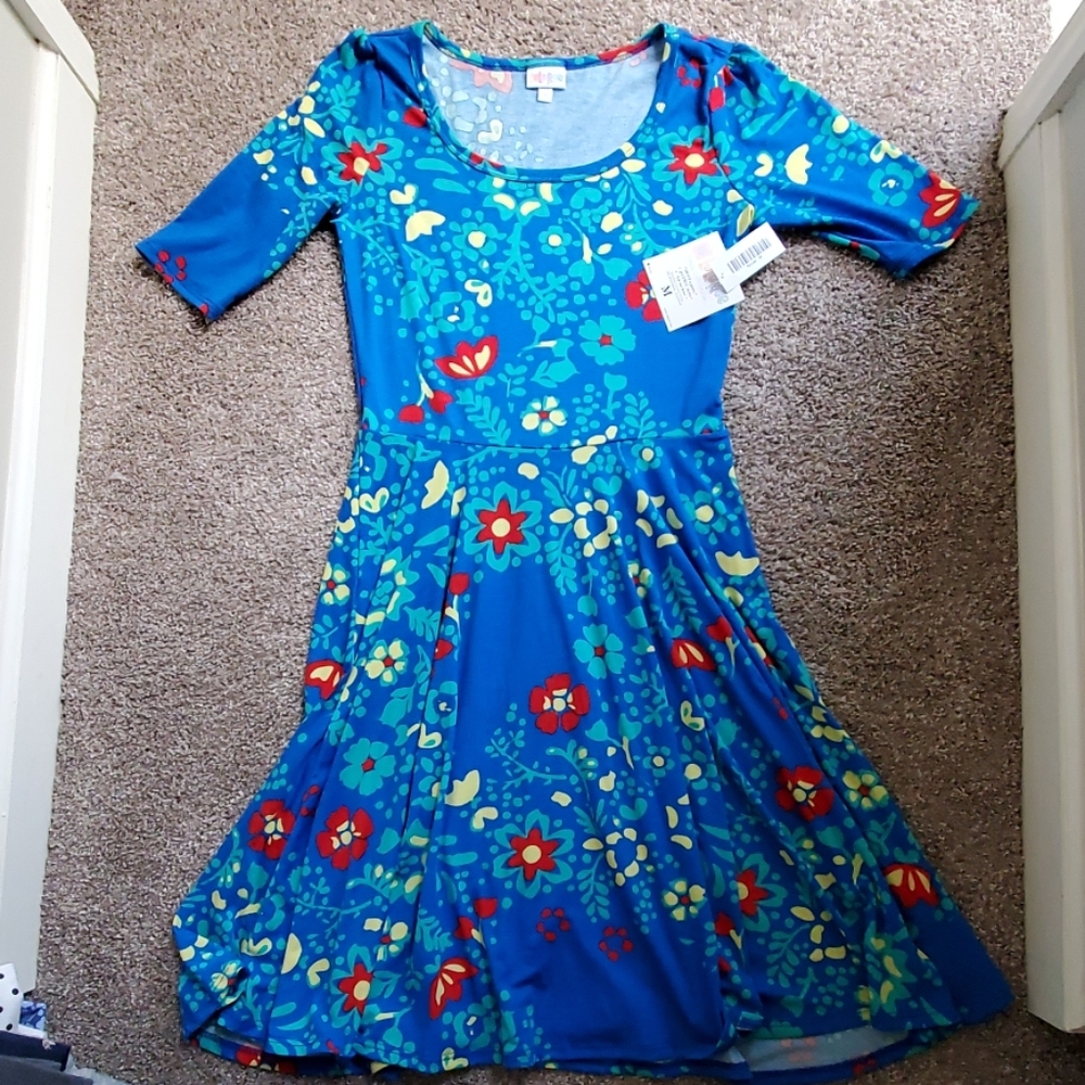 NWT lularoe flower nicole dress size medium